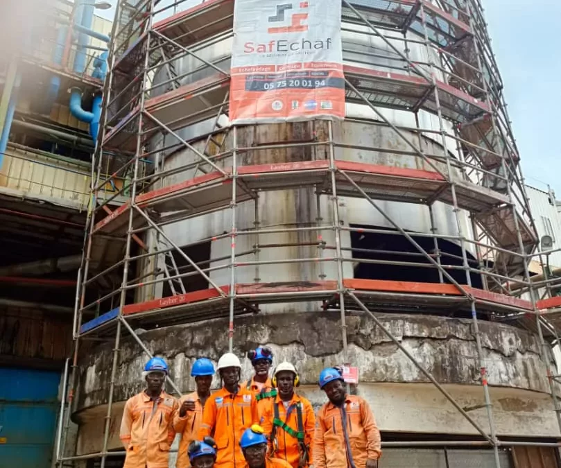 Maintenance work at Sucrivoire Borotou Tank
